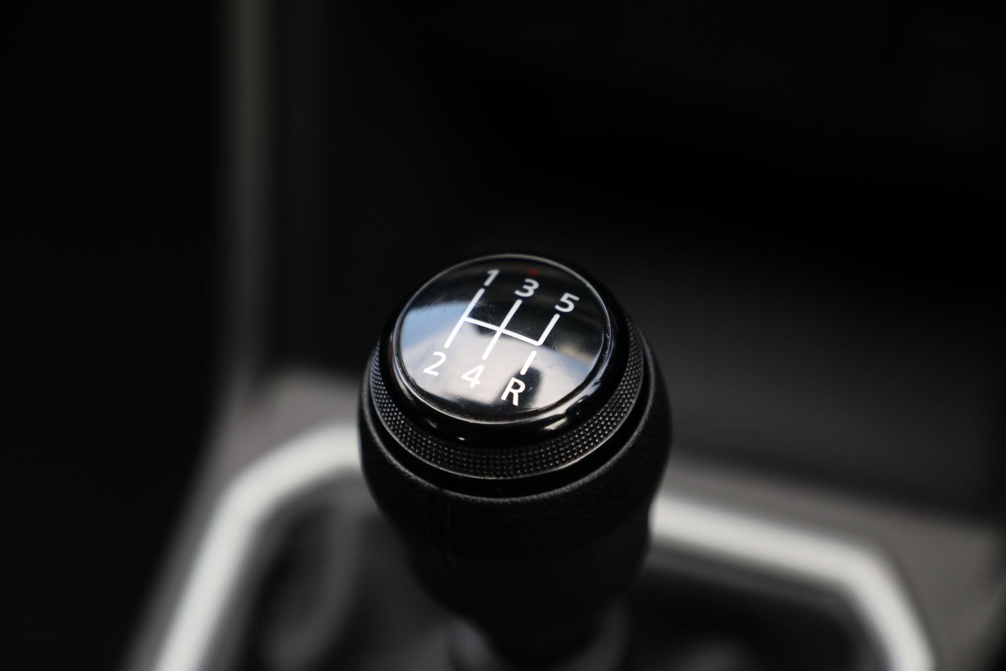 Large vehicle image